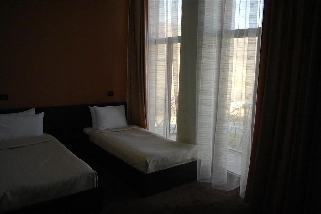 Akhtamar Hotel Cjsc Arzakan Habitación foto