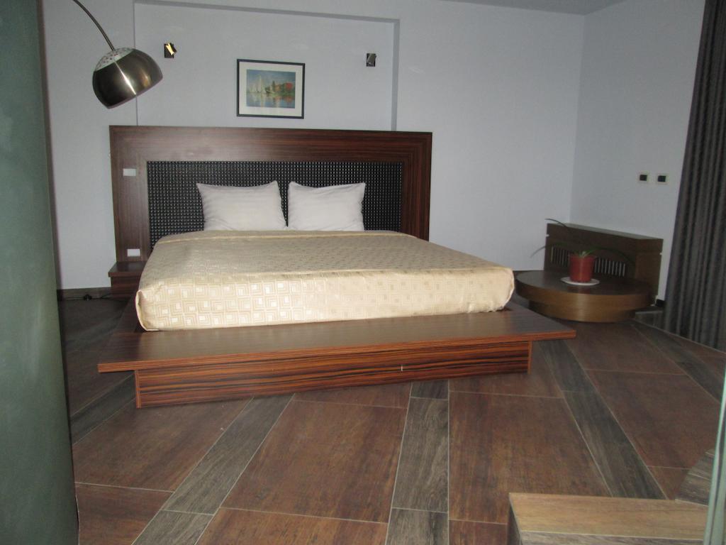 Akhtamar Hotel Cjsc Arzakan Habitación foto