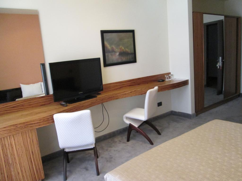 Akhtamar Hotel Cjsc Arzakan Habitación foto