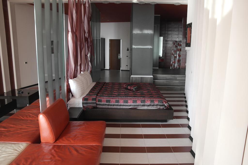Akhtamar Hotel Cjsc Arzakan Habitación foto