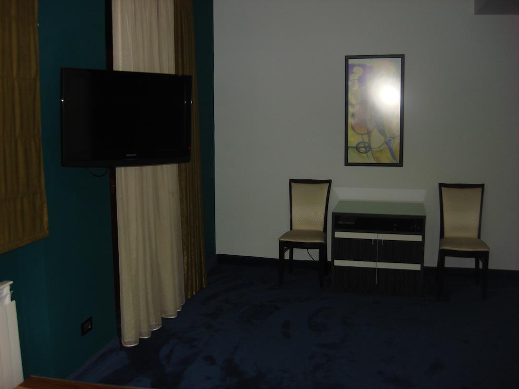 Akhtamar Hotel Cjsc Arzakan Habitación foto