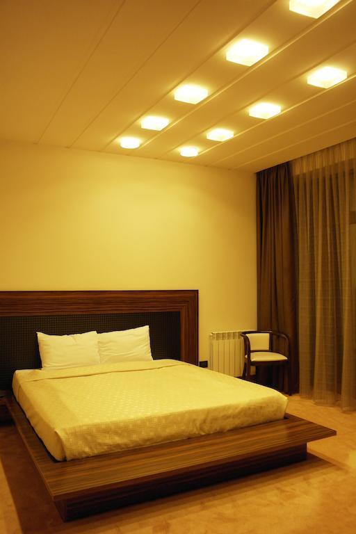 Akhtamar Hotel Cjsc Arzakan Habitación foto