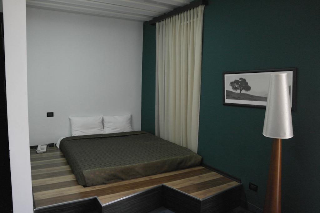 Akhtamar Hotel Cjsc Arzakan Habitación foto